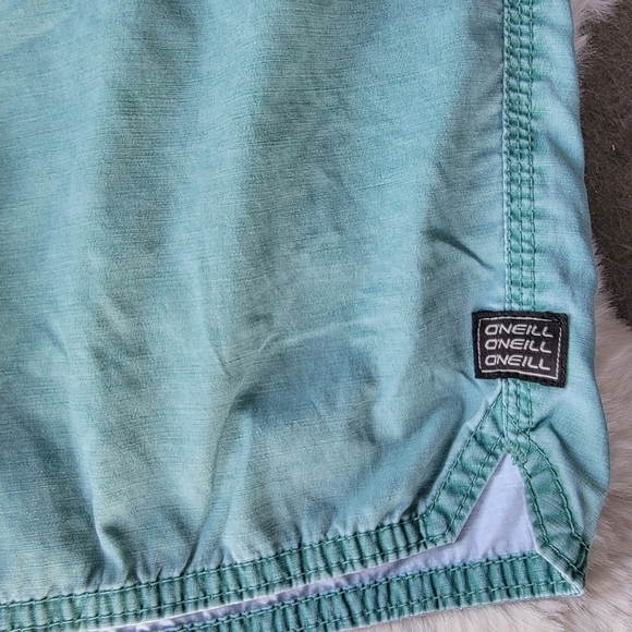 2/$20 O'Neill Hybrid Shorts 30 - Picture 2 of 9